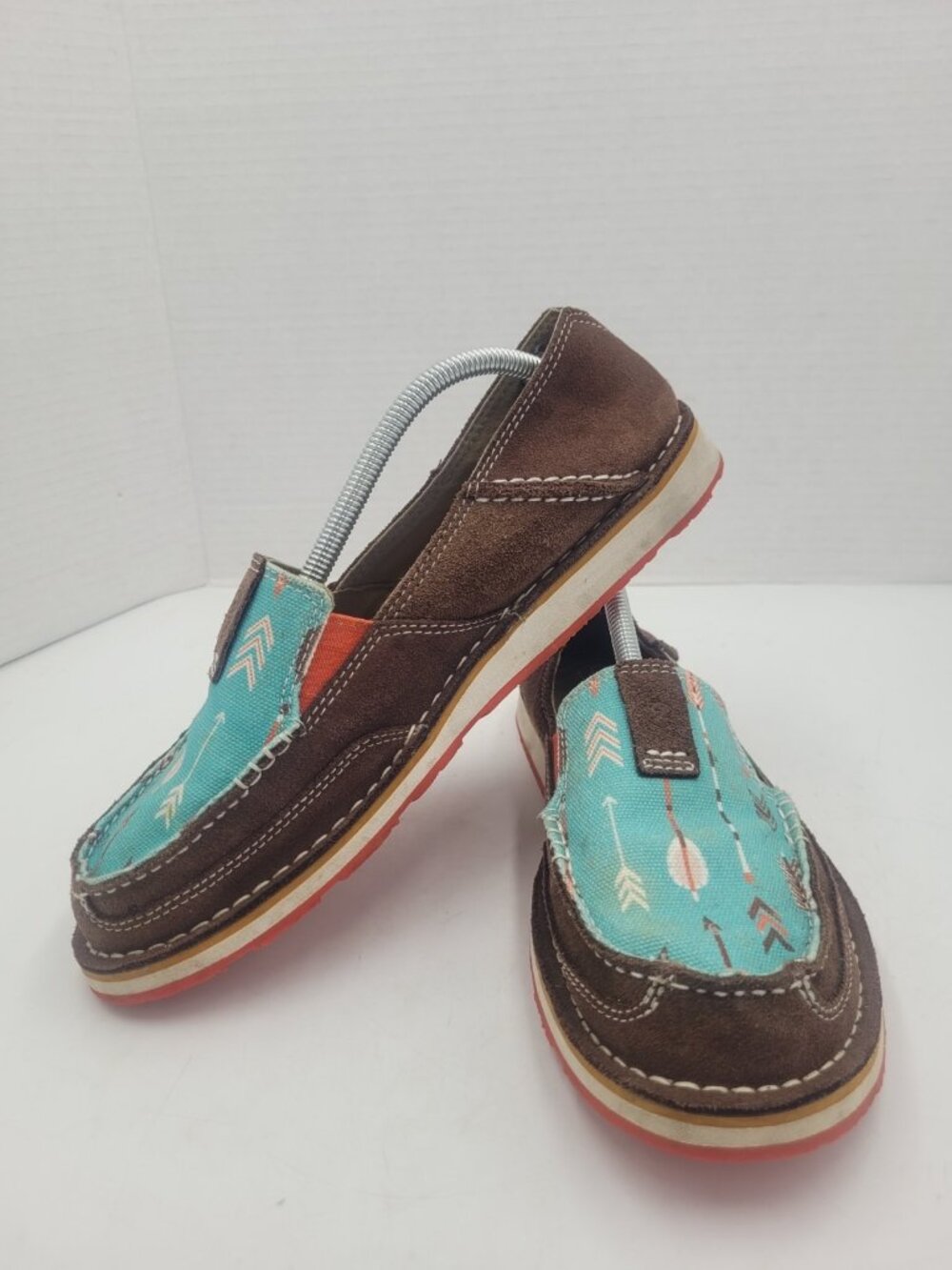 Ariat Women’s Size 8.5 B Cruisers Arrows Brown Teal